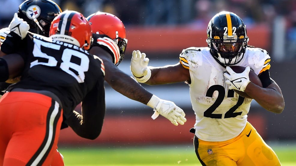 Big Ben, Steelers survive kicking scare, bury Browns 15-10