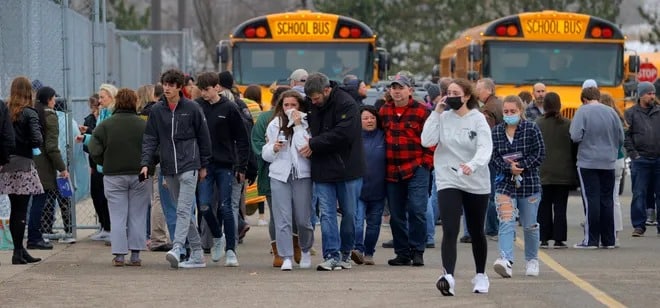 3 students dead, others hurt in Michigan high school shooting; 15-year-old suspect in custody, authorities say